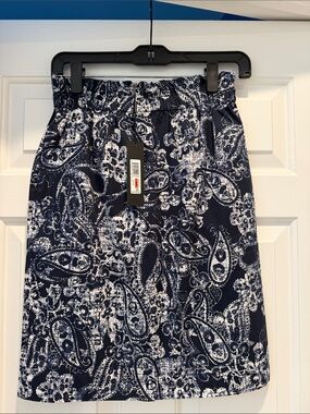 Donna Karan Navy and White Paisley-Print Pencil Skirt